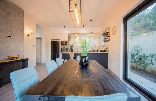 Kotor Municipality Villa | Modern beachfront villa in the Boka Bay