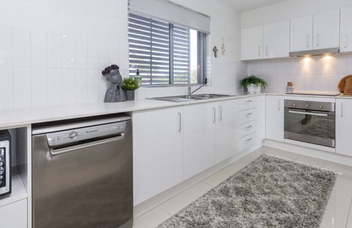 Woorim Apartment | MODERN BEACHSIDE ESCAPE