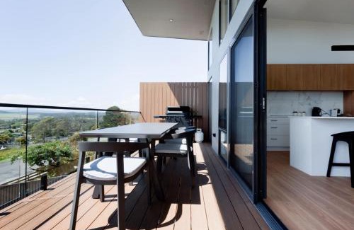 Beaconsfield House | Modern Beaconsfield Retreat with Town Views