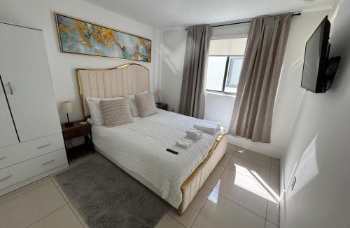Coral Way Apartment | Modern Bedroom In Central Miami Shared with host