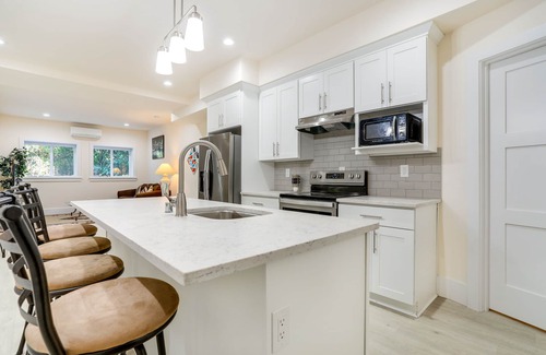 Northwest Bellevue House | Modern Bellevue Home: 10 Mi to Downtown Seattle!