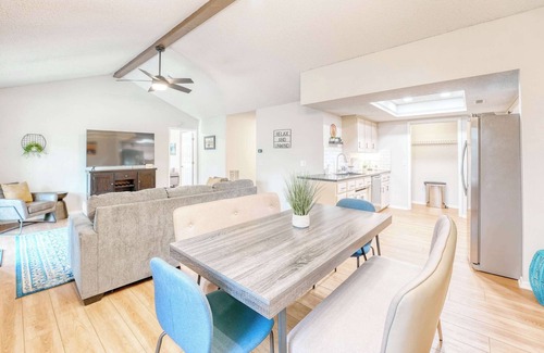 Bentonville House | Modern Bentonville Retreat - Sleeps 6, Near Trails!