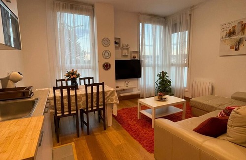 Sestao Apartment | Modern Bilbao