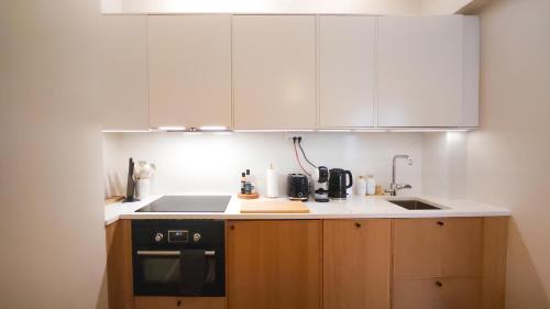 Kallio Apartment | Modern Boho Charm in Kallio, Walk to City Center