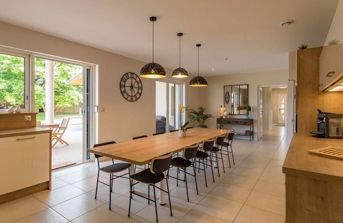 Gy Cottage | Modern, bright lodging in Gy with spacious living area, garden, and children's games