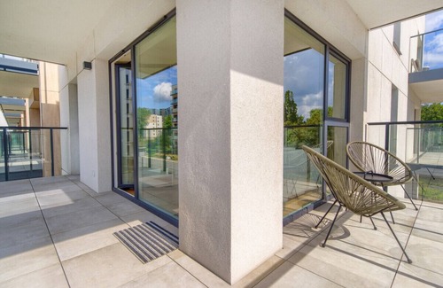 Nowy Port Apartment | Modern Business Apartments - Balcony, Parking by Rentujemy