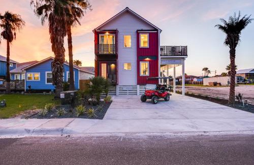 Shibui Sands House | Modern by the Sea Red ES1518