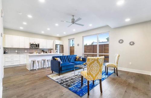 New Orleans House | Modern Bywater Condo Pool & Gym