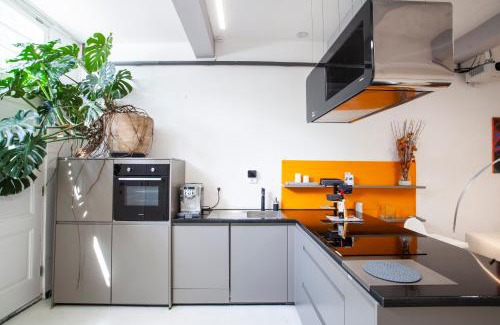 Leiden Apartment | Modern Central Leiden Family Apt - Sleeps 6 and Baby