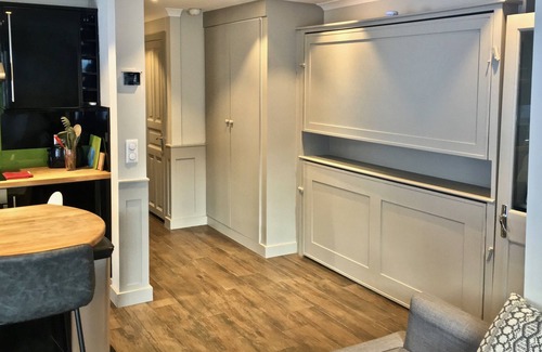 Le Lavachet Apartment | Modern Chalet Reynaud by the river! Right next to the Lavachet ski lifts