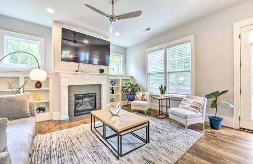 Oakhurst House | Modern Charlotte Home about 4 Mi to Downtown!