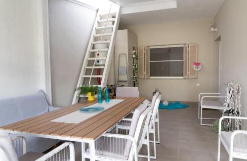Katerini Apartment | Modern & Charming Apartment
