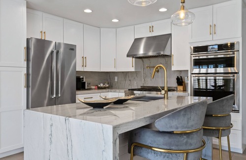 Green Valley House | Modern Chic Home w/Brand New Pool + Pool Table 4BR/3BA