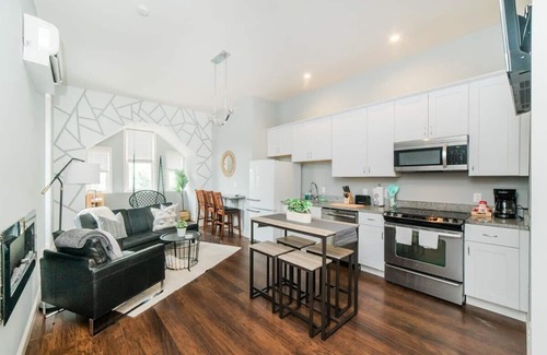 Allegheny-West Apartment | Modern Chic Suite - Amazing Location - GroupStay
