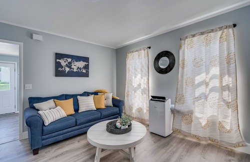Clayton Apartment | Modern Clayton Village Apartment