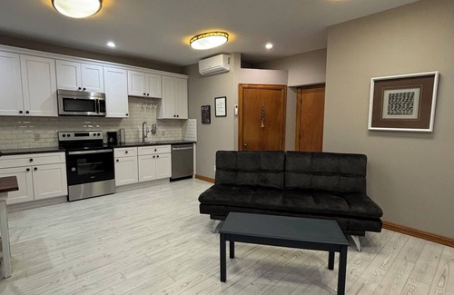 Cookeville House | Modern clean fresh studio in enchanting Cookeville with WiFi and private parking