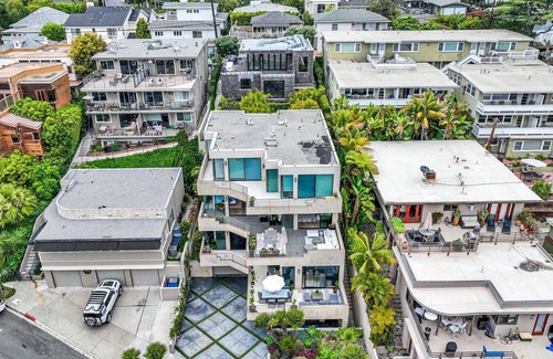 Laguna Beach Apartment | Modern Coastal Retreat: Walk to Beach, Dining, & More!