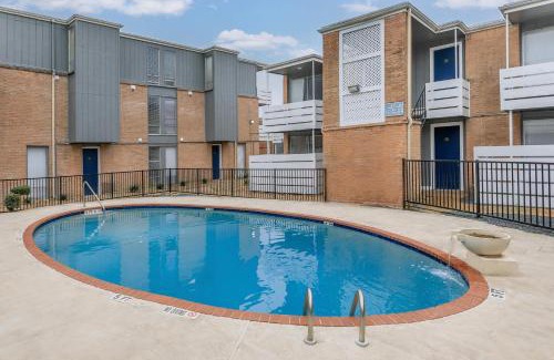 Nassau Bay Apartment | Modern Comfort Easy Access to Bay Area Attractions