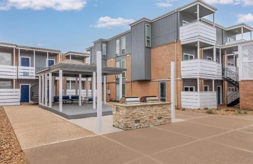 Nassau Bay Apartment | Modern Comfort Easy Access to Bay Area Attractions