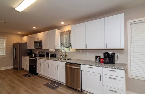 Little Rock House | Modern Comfort Meets Serenity: Newly Remodeled 3BR Home in Pecan Lake