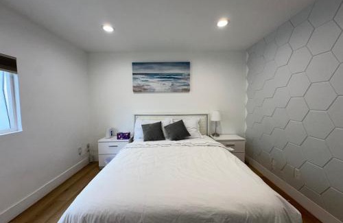 Los Angeles House | Modern comfort private room 1