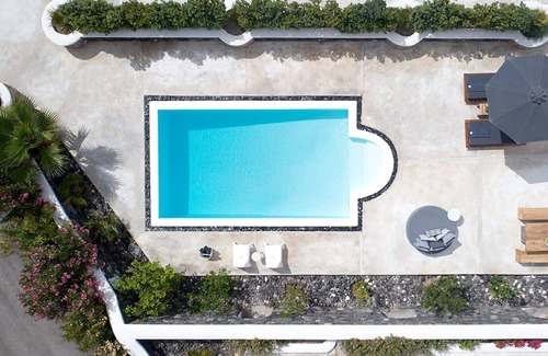 Exo Gialos Villa | Modern & Comfortable Santorini Villa | 3 Bedrooms | Villa Aqua | Private Pool &.