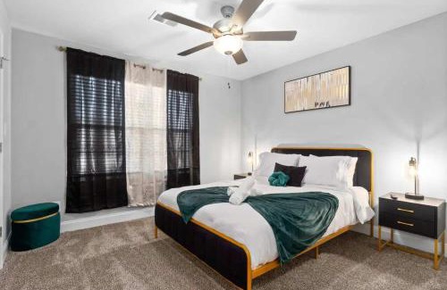 Clarksville House | Modern Comforts in Clarksville