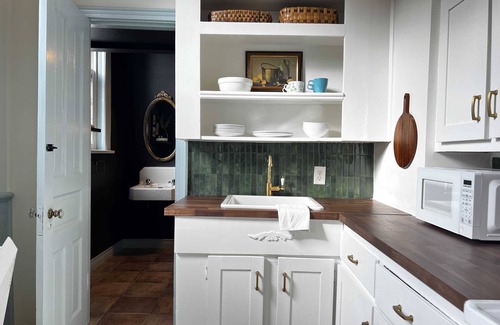 South End Apartment | Modern Comforts in Downtown's Victorian Gem, Patio