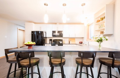 Golden House | Modern Comfy, Convenient New Build