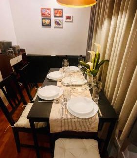 Malamig Apartment | Modern Condo for Couple with Wi-Fi, Netflix & Kitchen, 1 min to MRT Boni