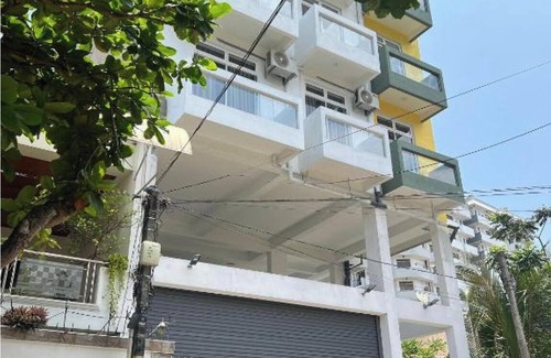 Wellawatta North Condo | Modern condo in the heart of Colombo city, minutes away from Wellawatte Beach