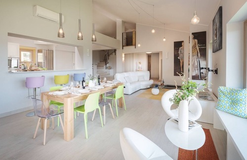 San Mariano Villa | Modern confort with a breath-taking view.