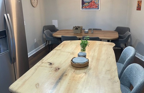 Floyd House | Modern confort with rustic charm! n⭐️⭐️⭐️The Chantal Verdugo House⭐️⭐️⭐️