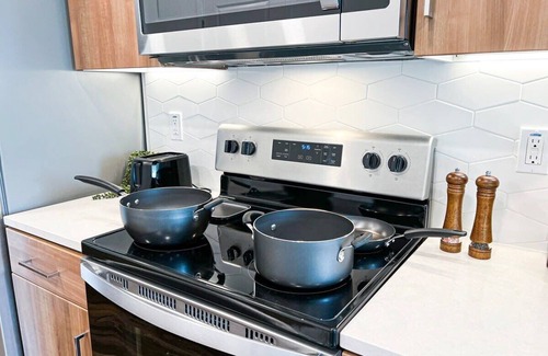 Beverly Hills Apartment | Modern Cosmopolitan APT Mid-Hollywood+Free Parking 10mins to Universal Studios