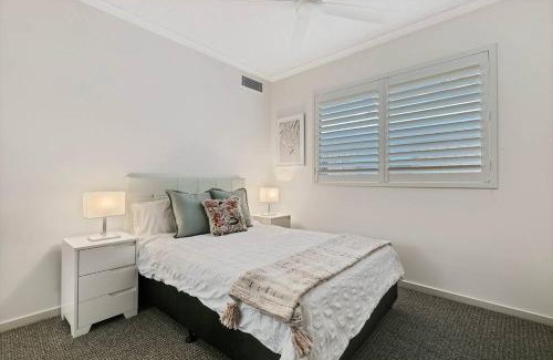 Maroochydore Apartment | Modern Cotton Tree Apartment With Views