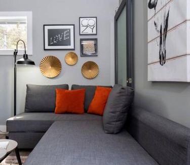 Corran Ban House | Modern Country Guesthouse with water view