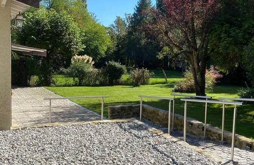 Chassenon House | Modern Countryside Bungalow, Ensuite Rooms, Garden