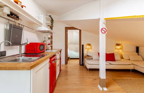 Bebek Apartment | Modern Couples Attic apt w/terrace near coffeeshop
