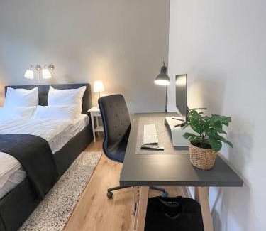 Ostviertel Apartment | Modern Cozy apt. -with 2 TV, Netflix and work desk