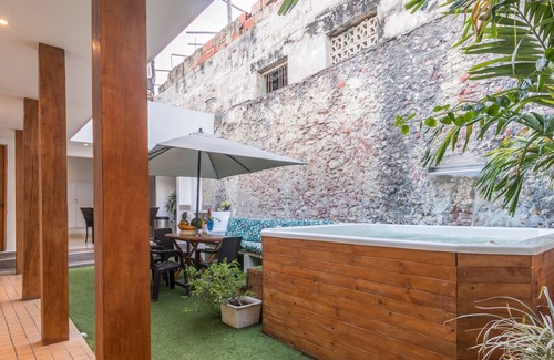 Cartagena Walled City Villa | Modern & Cozy 5BD Villa Indias w/ Private Jacuzzi