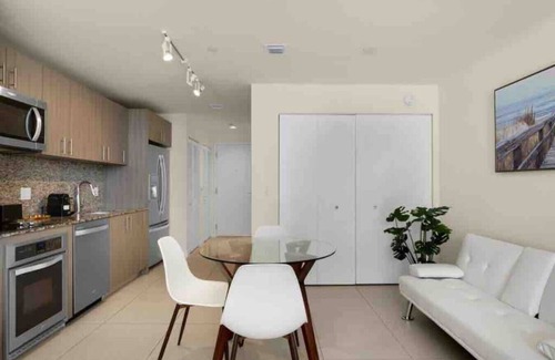 Doral Apartment | Modern & Cozy Studio | Resort-Style Amenities