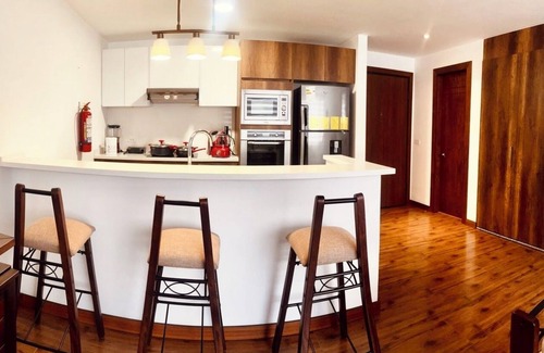 Financial District Apartment | Modern & Cozy Suite w/parking and laundry, Parque La Carolina.