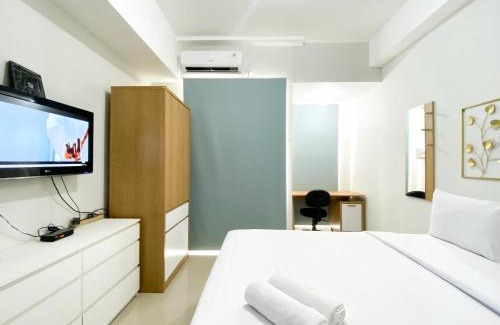 Cikarang Apartment | Modern Design Studio at Vasanta Innopark Apartment By Travelio