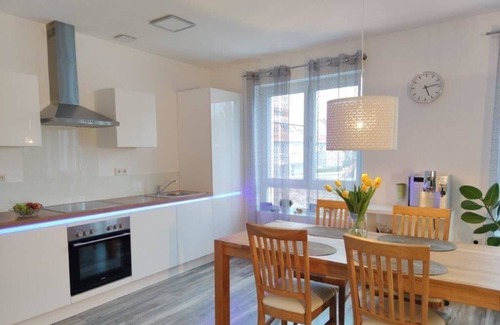 Muhr am See Apartment | Modern eingerichtete Ferienwohnung mit Dachterrasse