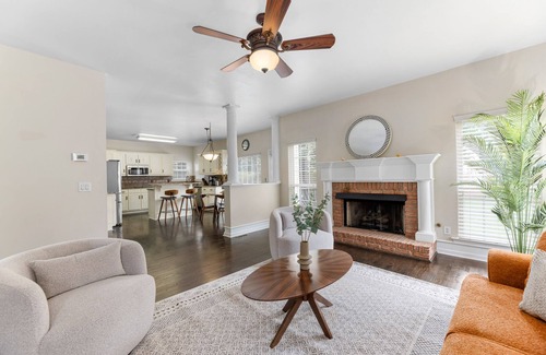 Buford House | Modern Elegance on Silver fox path