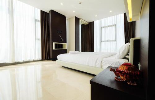 Mampang Prapatan Apartment | Modern Elegant Design 2BR L'Avenue Apartment By Travelio