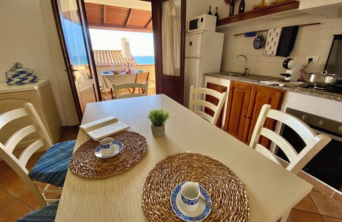 Funtana Meiga House | Modern Equipped Holiday Home for Families with Sew View in the Sinis Peninsula