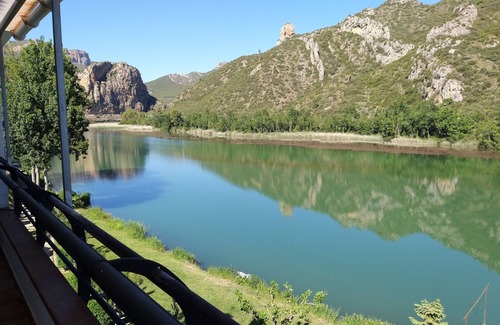 Sant Llorenc de Montgai Apartment | Modern 1st line apartment in Sant Llorenç de Montgai WhiteHouse Lleida