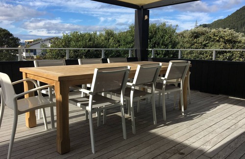 Pauanui House | Modern family beach house