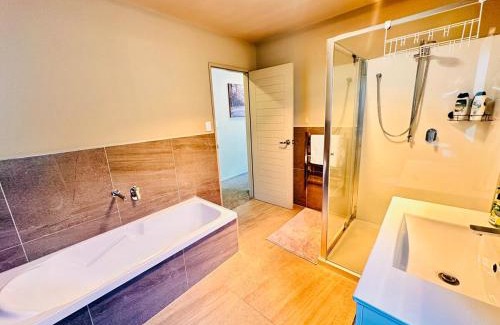 Otahuhu Villa | Modern Family Retreat Near Auckland City & Airport